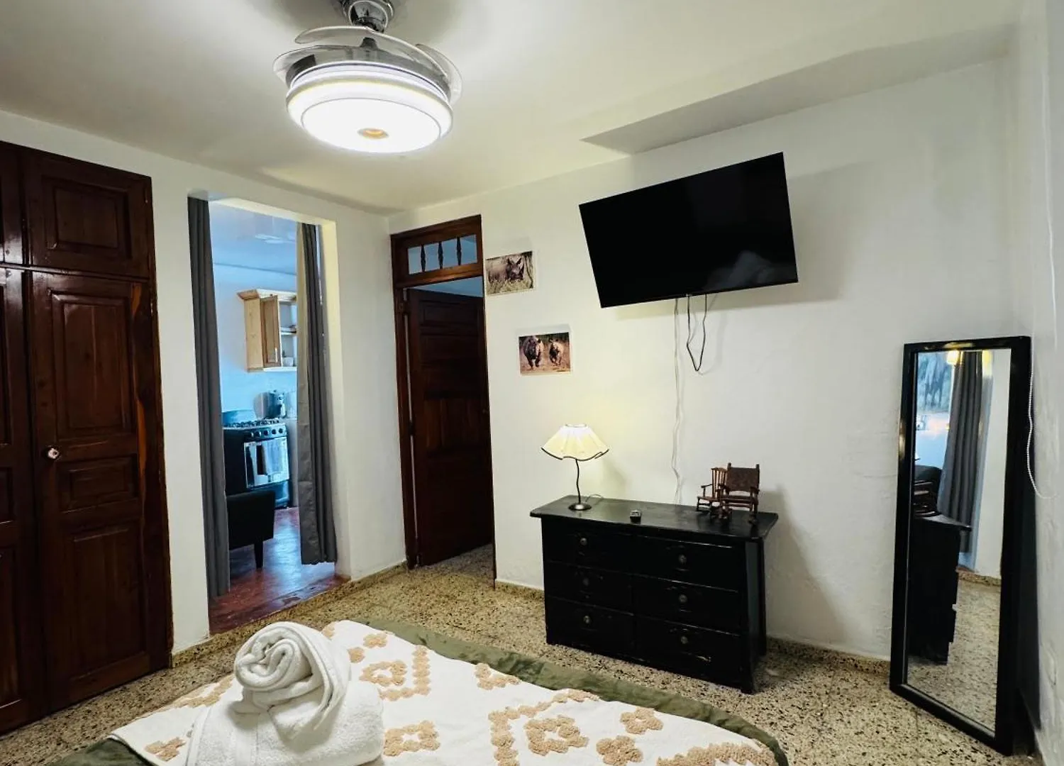 Pasillo Blanco Apartment Constanza